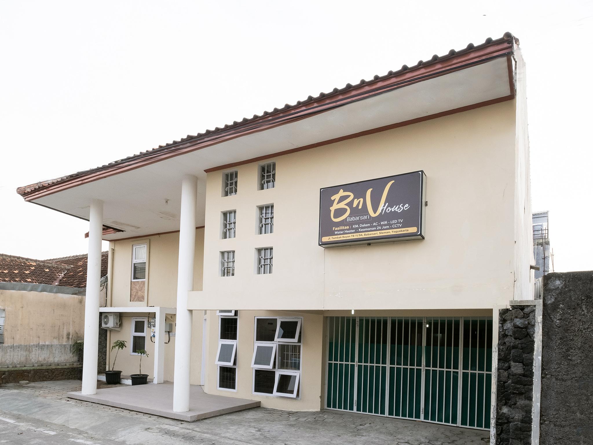 Oyo 2173 Bnv House Babarsari Hotel Maguwo Eksteriør billede